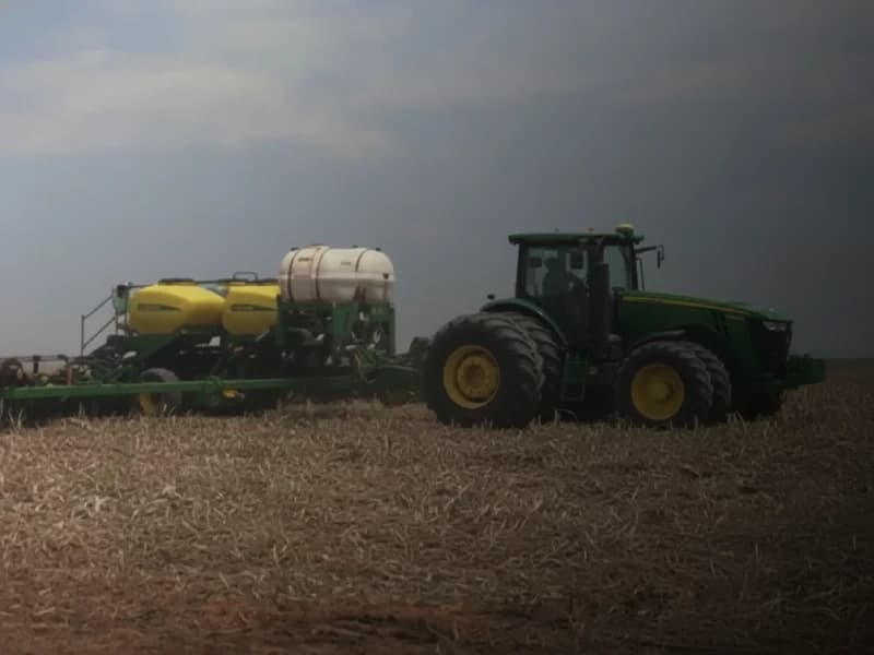 Exportações de agrotóxicos banidos na Europa explodem e o Brasil é o maior consumidor